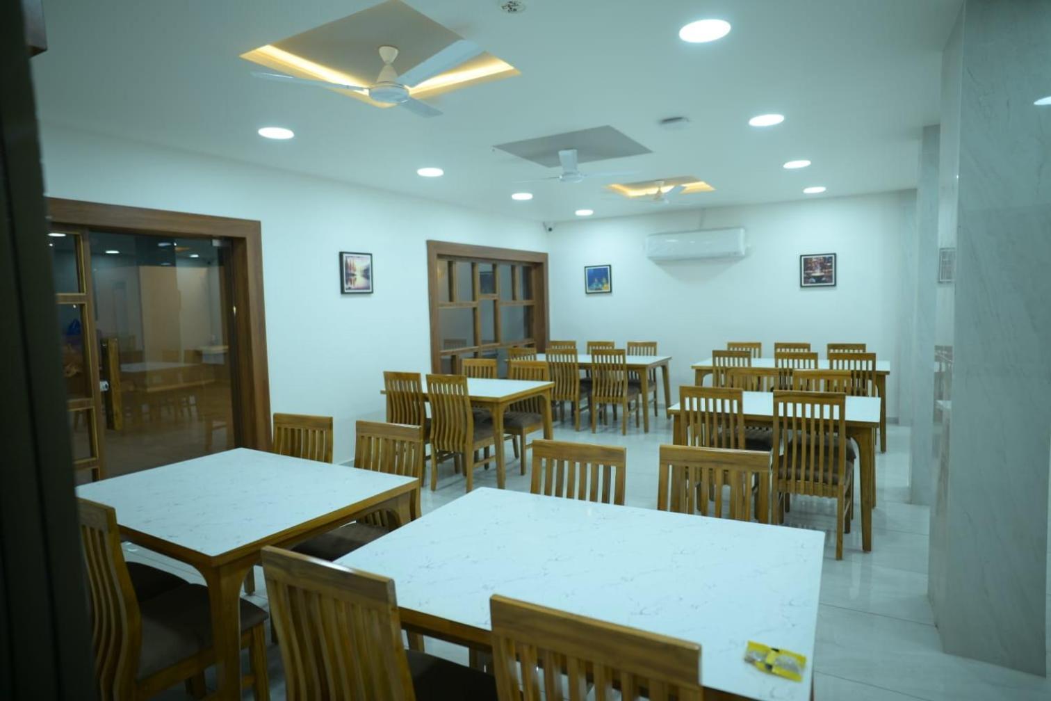 Hotel Aagman Palanpur Extérieur photo
