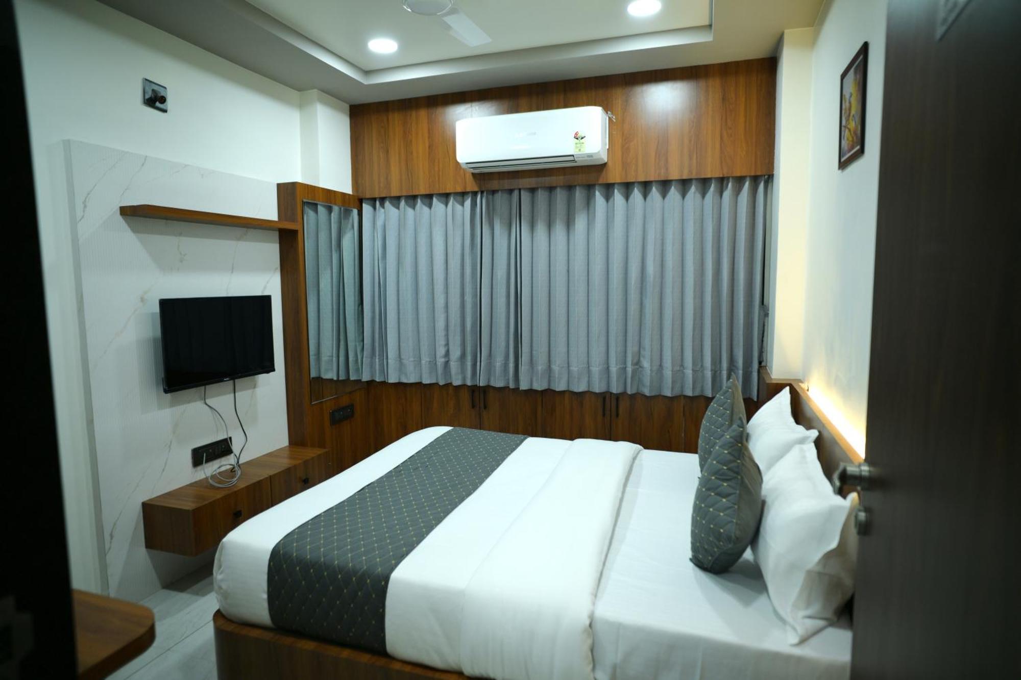 Hotel Aagman Palanpur Extérieur photo